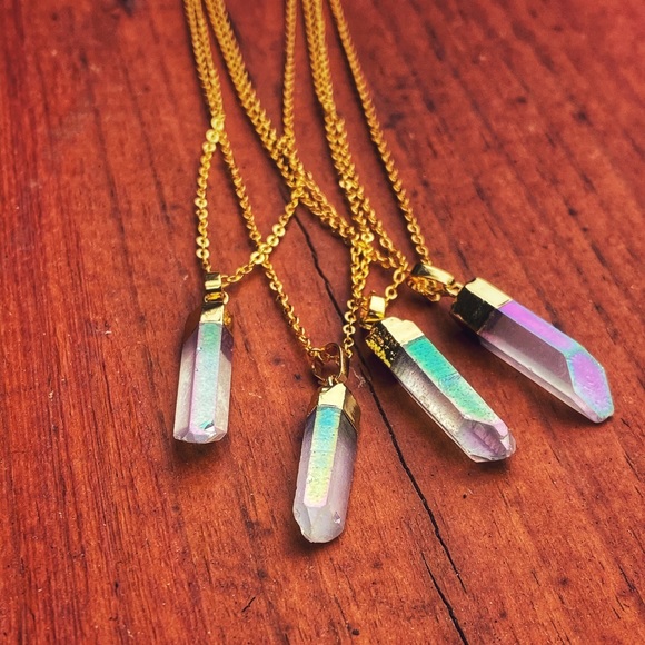 Aura Quartz Necklace - Picture 3 of 3